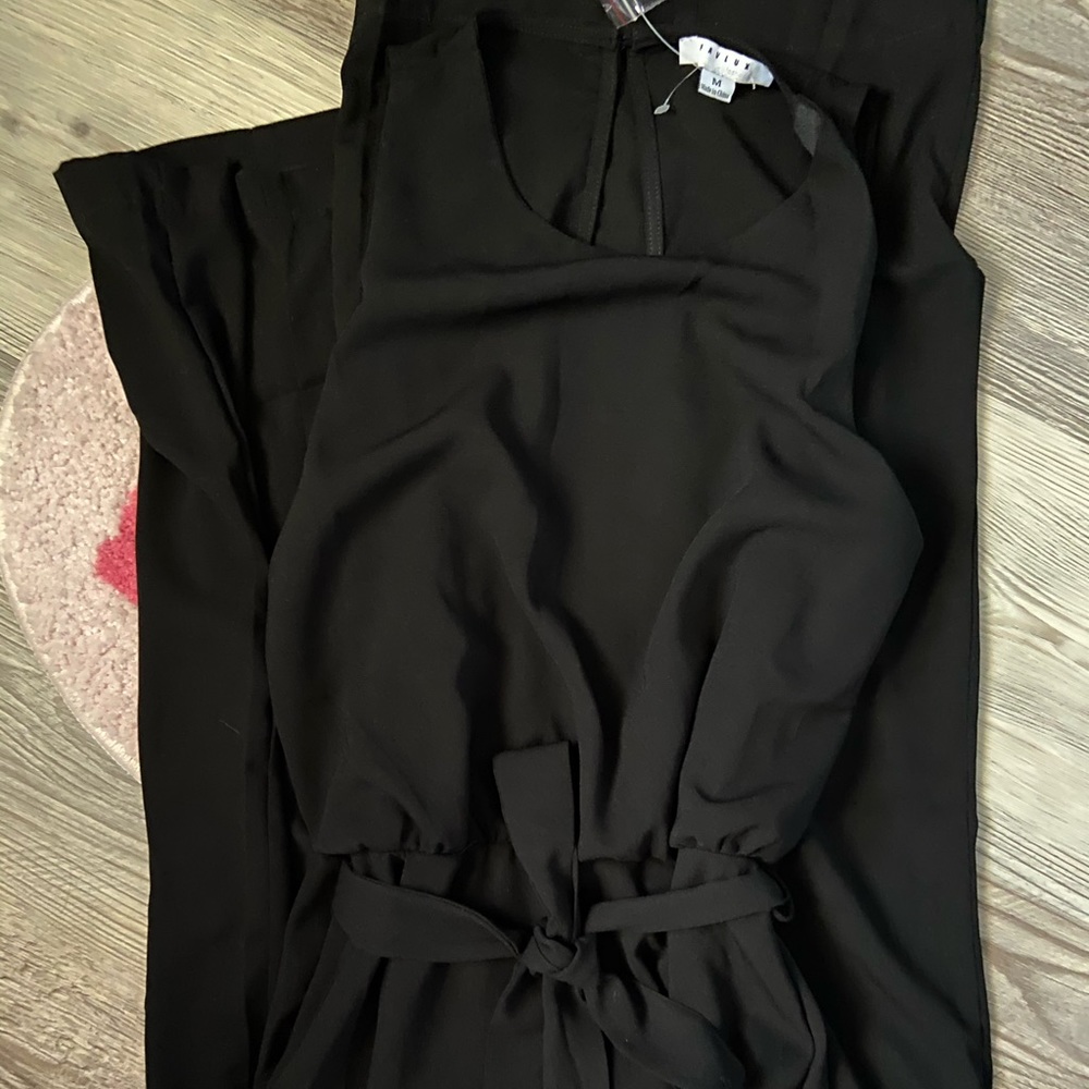 Romper suit! (One piece)